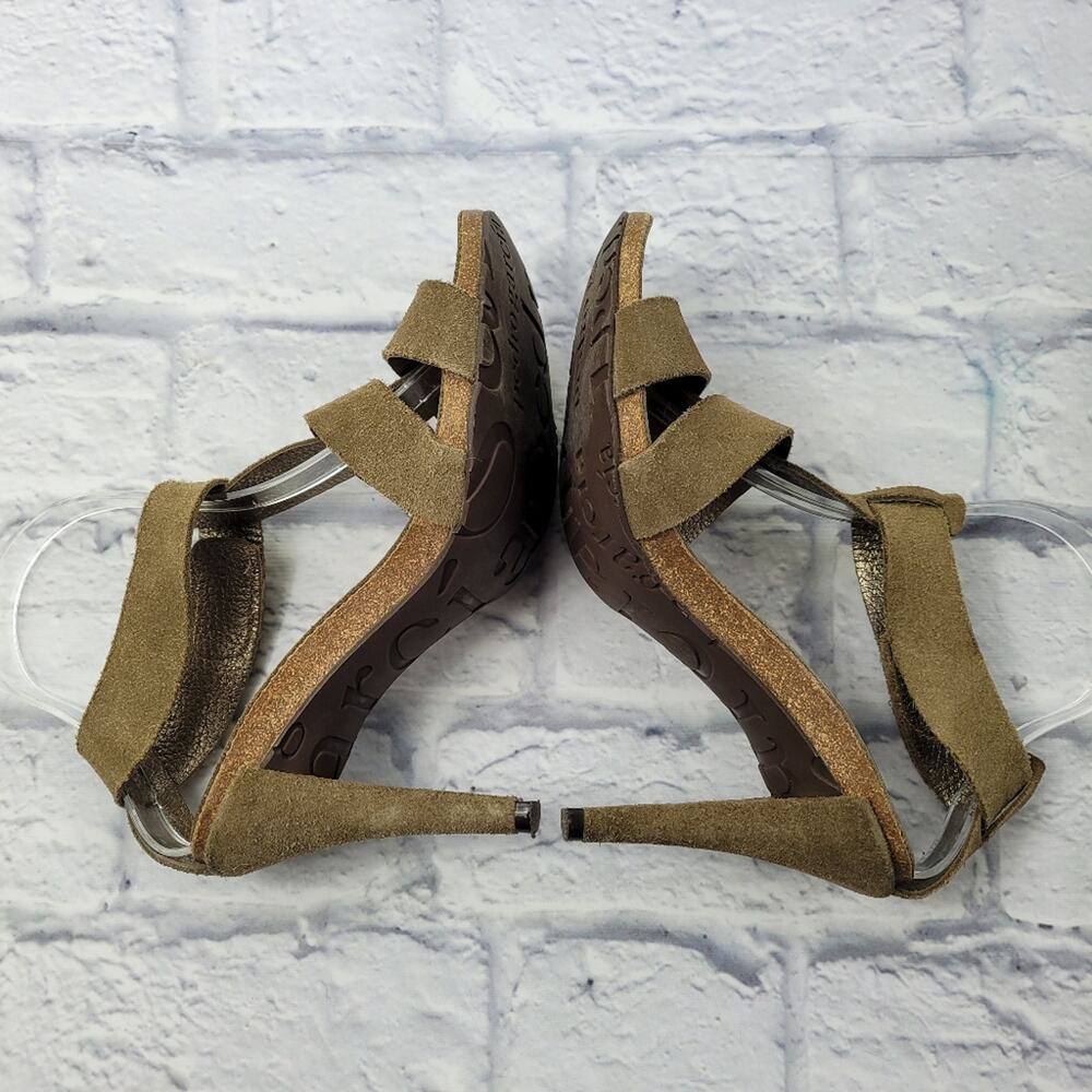 Pedro Garcia Olive Green Suede T-Strap Heeled Sandals - Picture 4 of 16